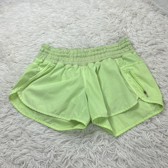 Lululemon Tracker Short III *4-way Stretch Clear Mint / Hyper Stripe Clear Mint - Picture 1 of 5